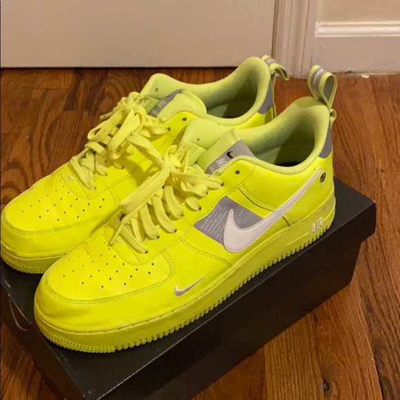 highlighter air force ones